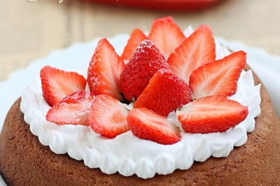 心形巧克力草莓蛋糕