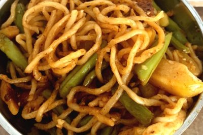 铁锅焖面
