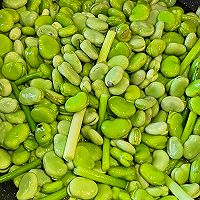 蒜苗炒蚕豆的做法图解6