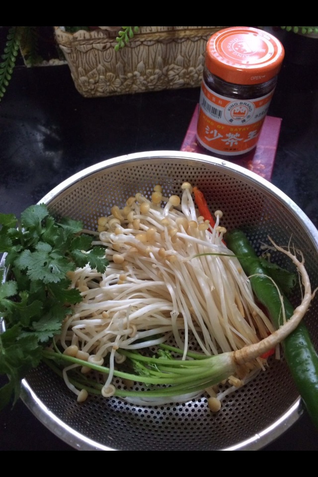沙茶酱水煮鱼片的做法图解2