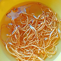 虫草花炖鸡汤的做法图解4