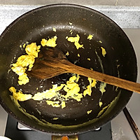 莴笋虾仁炒鸡蛋的做法图解5