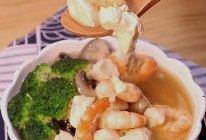 营养丰富又低脂的【鲜虾口蘑豆腐汤】的做法