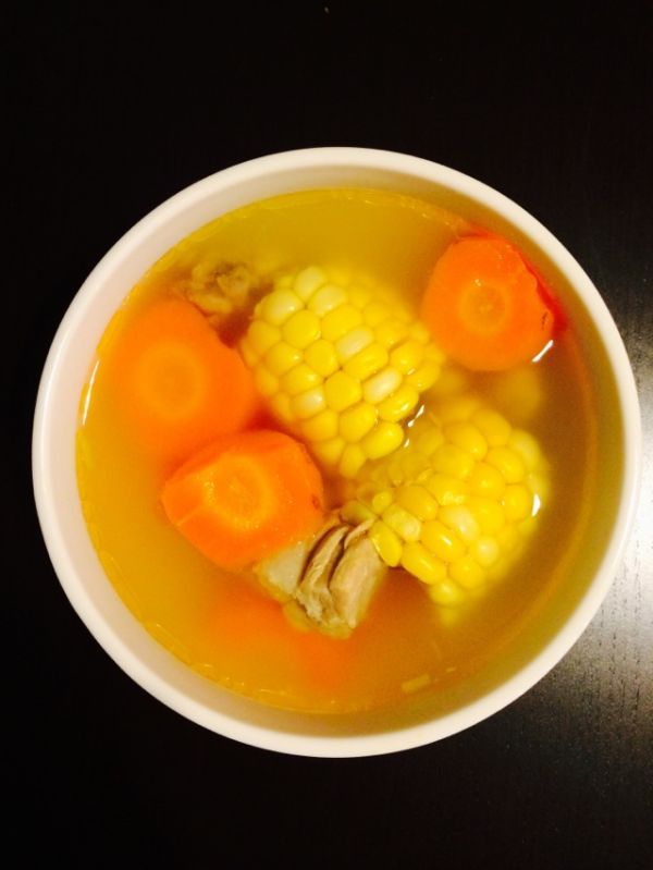 清甜玉米排骨湯