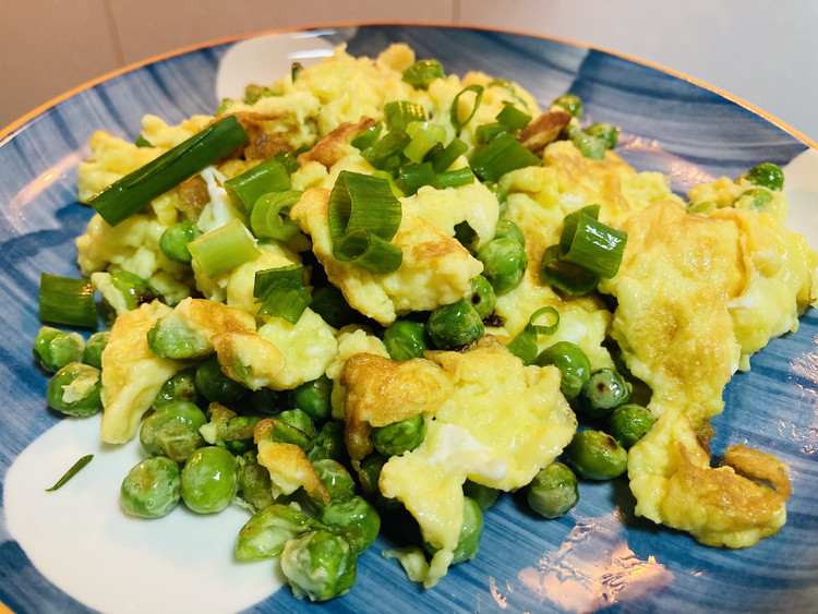 豌豆滑蛋的做法