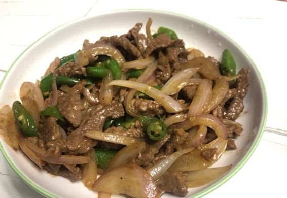 洋葱青椒炒牛肉，新手必学～