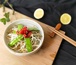 凉拌荷兰豆绿豆芽（必须打CALL的春季排毒清火瘦身美食）的做法