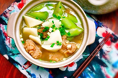 山药酥肉丝瓜汤