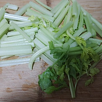 #i上冬日 吃在e起#鸡汁芹菜土豆条的做法图解2