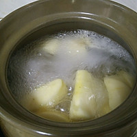 健脾开胃：苹果茶树菇扇骨汤的做法图解4