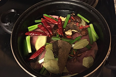 卤牛肉