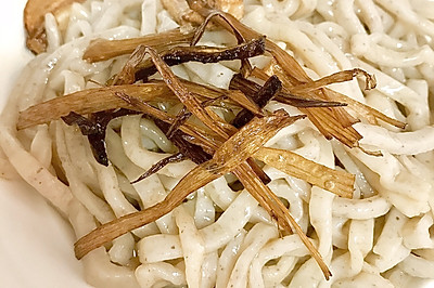 一碗正宗的葱油面