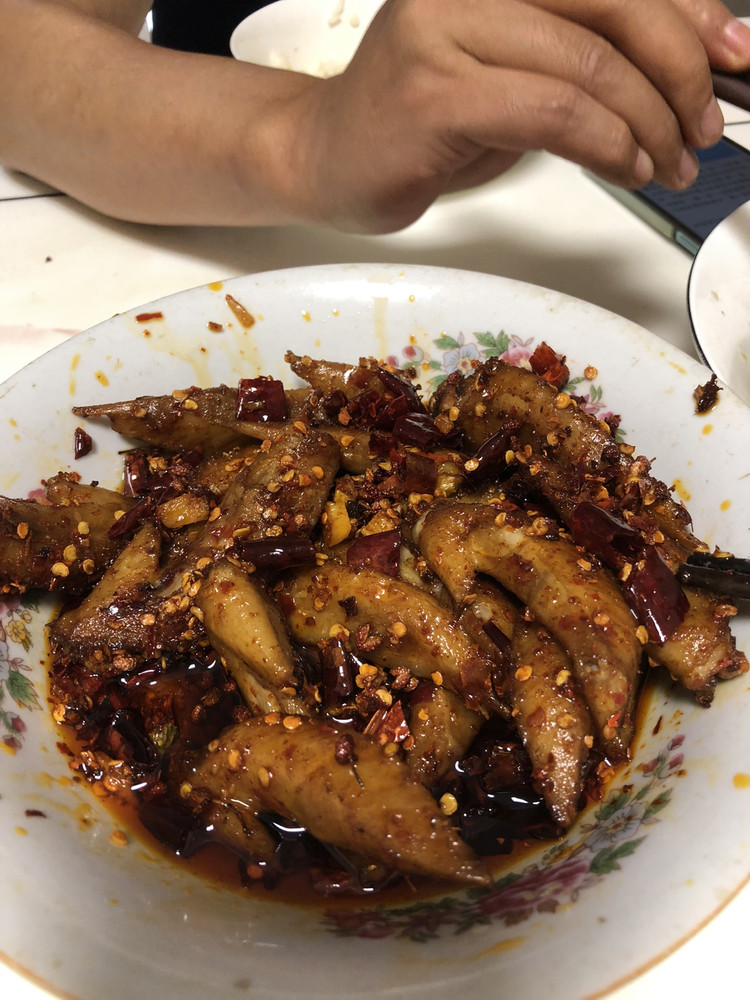 香辣鸡翅的做法