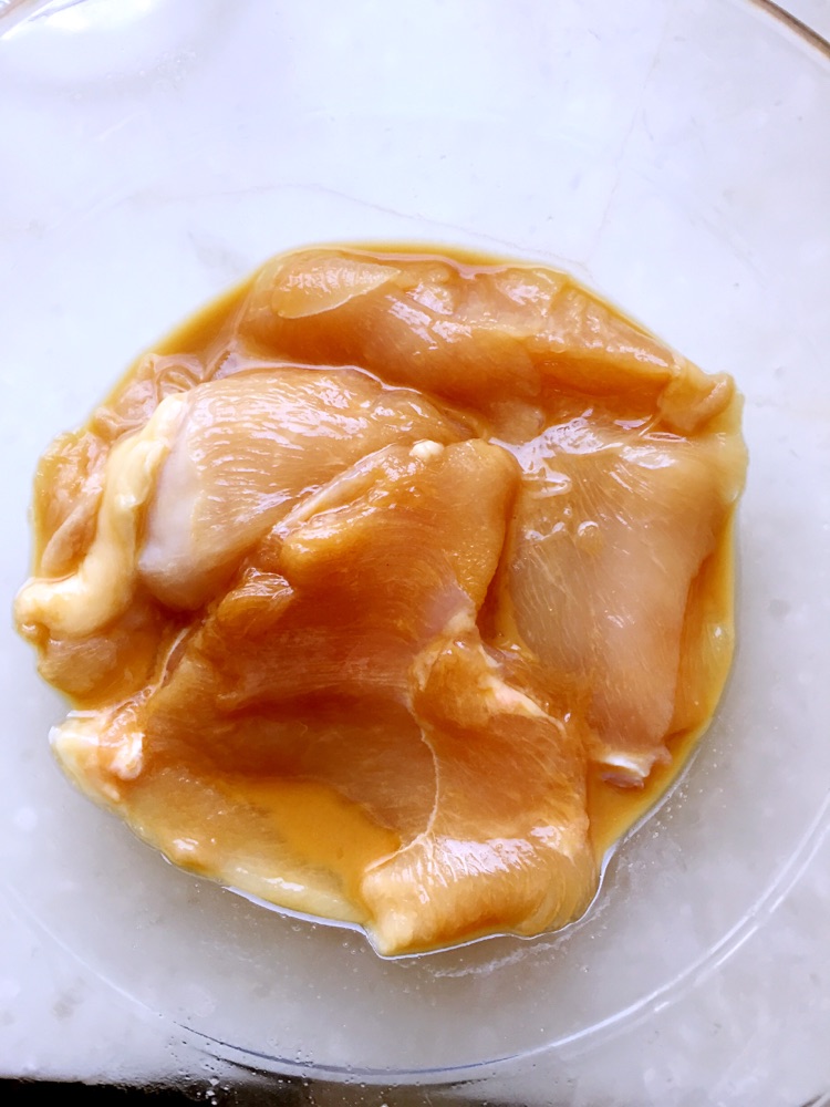 生煎鸡胸肉的做法图解2