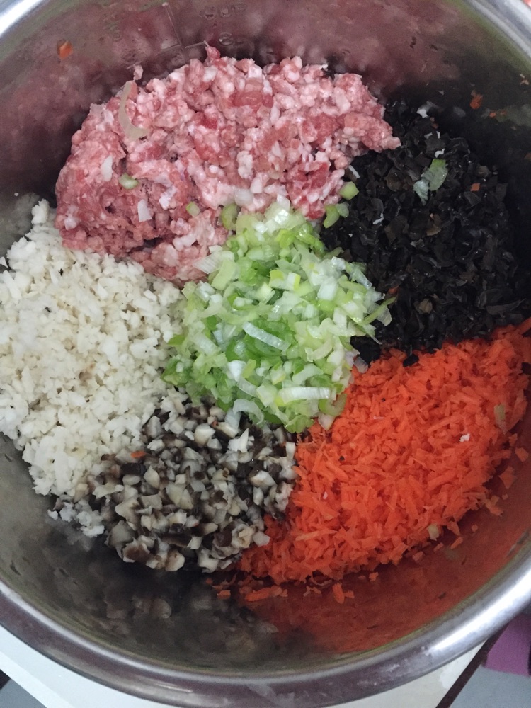 缤纷饺子的做法图解1