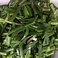 韭菜炒鸡蛋的做法图解2
