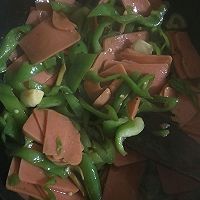 辣椒炒火腿肠午餐肉的做法图解4