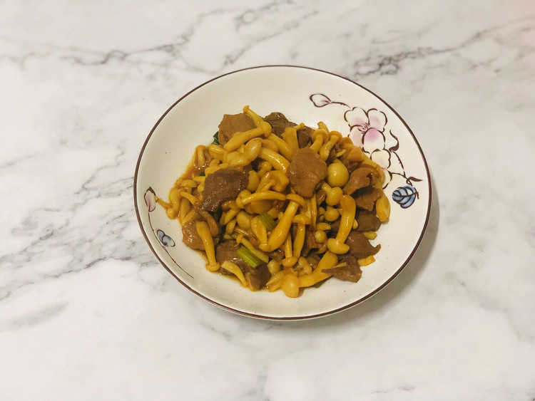 白玉菇炒肉的做法