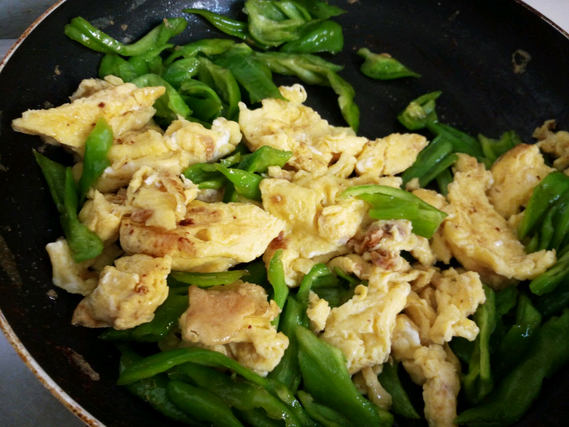 青椒火腿炒蛋怎么做_青椒火腿炒蛋的做法_豆果美食