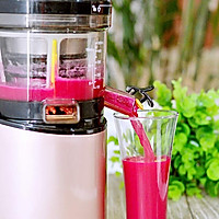 懒熊果汁－火龙果草莓汁的做法图解7