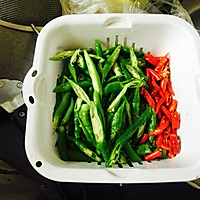 青椒鸡的做法图解2
