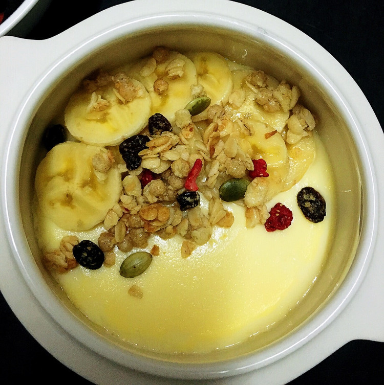 減肥也能開心吃之香蕉牛奶蒸蛋的做法