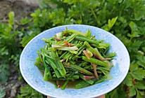 节后瘦身当季家常菜——咸肉丝芹菜的做法