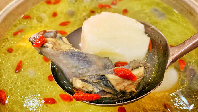 冬天必备乌鸡山药汤