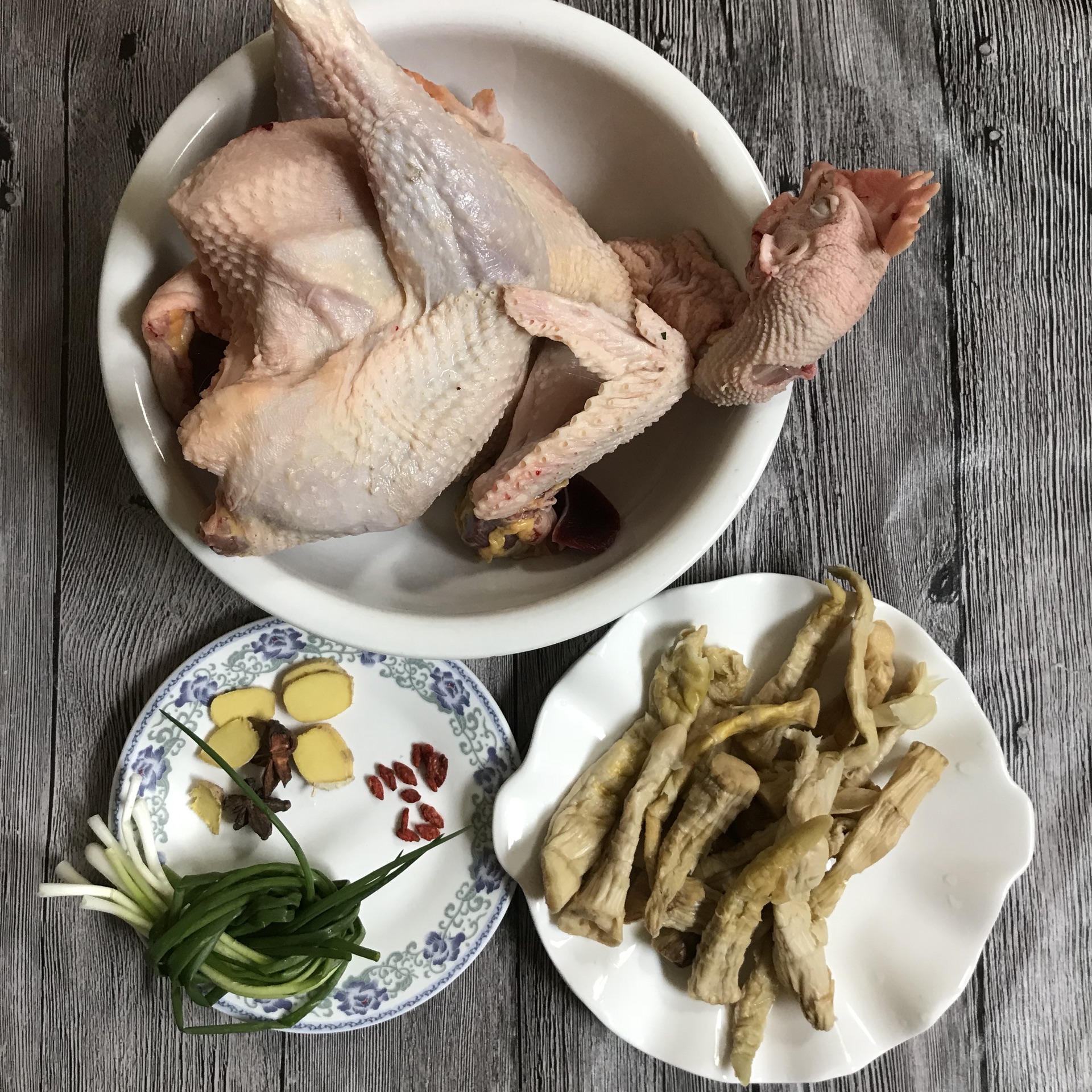 彝酸菜炖老母鸡怎么做_彝酸菜炖老母鸡的做法_豆果美食