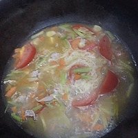 芹菜胡萝卜西红柿瘦肉手工面的做法图解4
