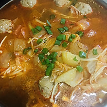 刷脂韩国泡菜汤-辣酱汤