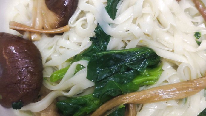 香菇酥肉青菜面