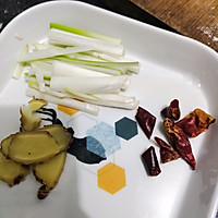 香浓黄吱吱鱼汤的做法图解2