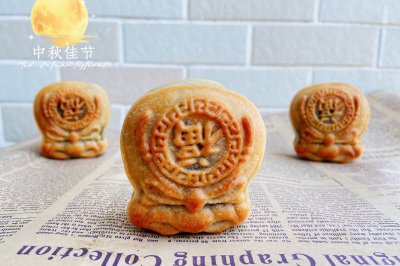 广式豆沙蛋黄月饼