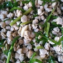 白海瓜子肉炒韭菜