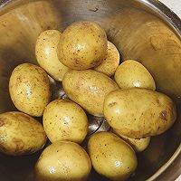 椒盐土豆的做法图解2
