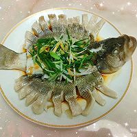 年夜饭：清蒸鲈鱼的做法图解6