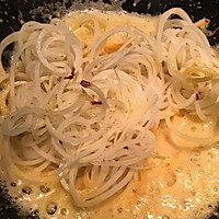 家常菜-金沙土豆（咸蛋黄炒土豆丝）的做法图解8