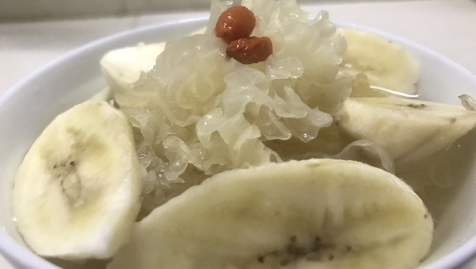 冰糖炖雪梨，