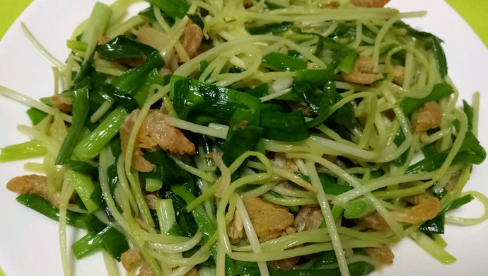 乐乐自家菜--银芽炒海米韭菜