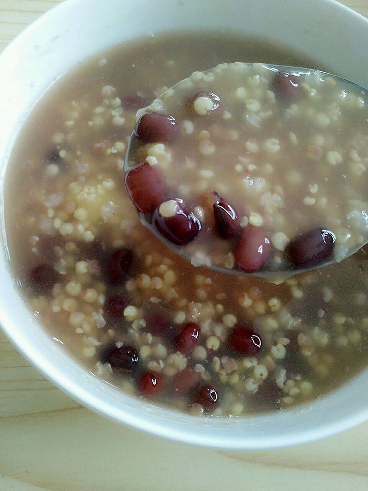 红豆小米粥的做法