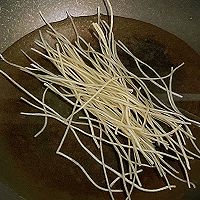 猪肉粉条白菜水饺的做法图解2