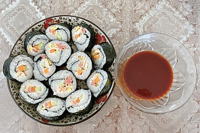 自制韩式紫菜包饭超级方便