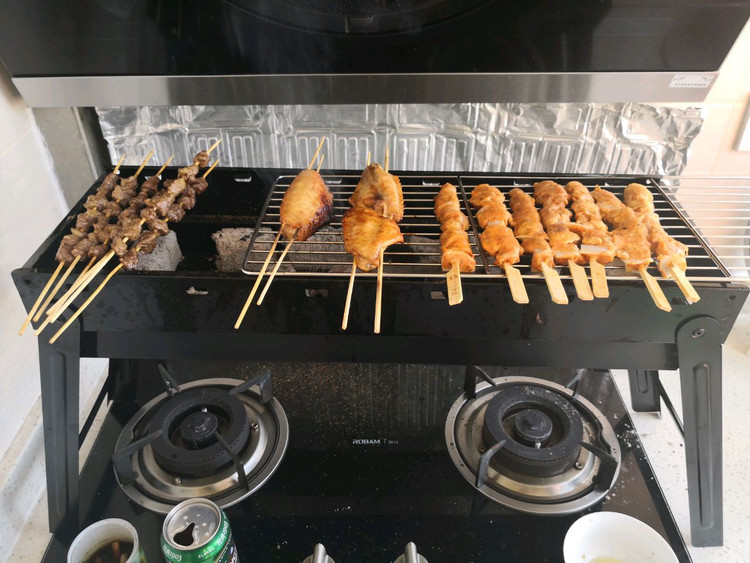 家庭烧烤厨房炭烤羊肉串韩式烤肉中式烤串的做法