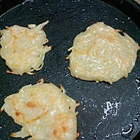 土豆丝饼的两种做法的做法图解7