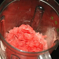冰镇甜品——西瓜刨冰的做法图解3