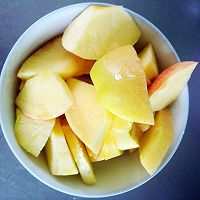 花生苹果银耳黑米粥--冬季暖身的做法图解6