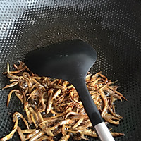 银鱼干炒娃娃菜的做法图解3