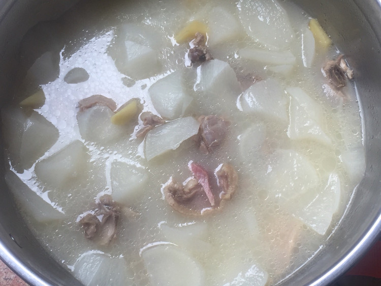 萝卜炖鸭块的做法