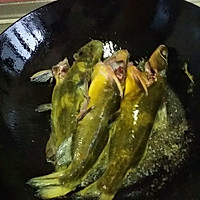 红烧黄颡鱼 （嘎牙子鱼）（黄骨鱼）（ 黄丫头）的做法图解2
